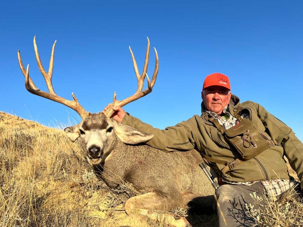 trophy-mule-deer-hunting-outfitter-region-C-wyoming